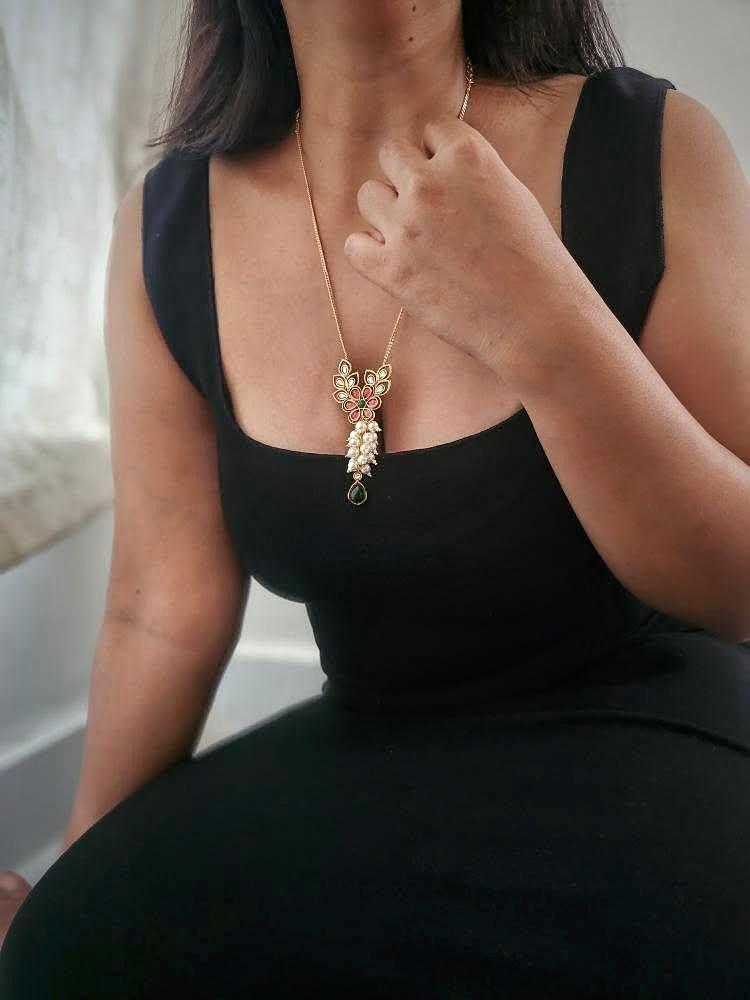Vidhisha handcrafted delicate necklace Thumbnail