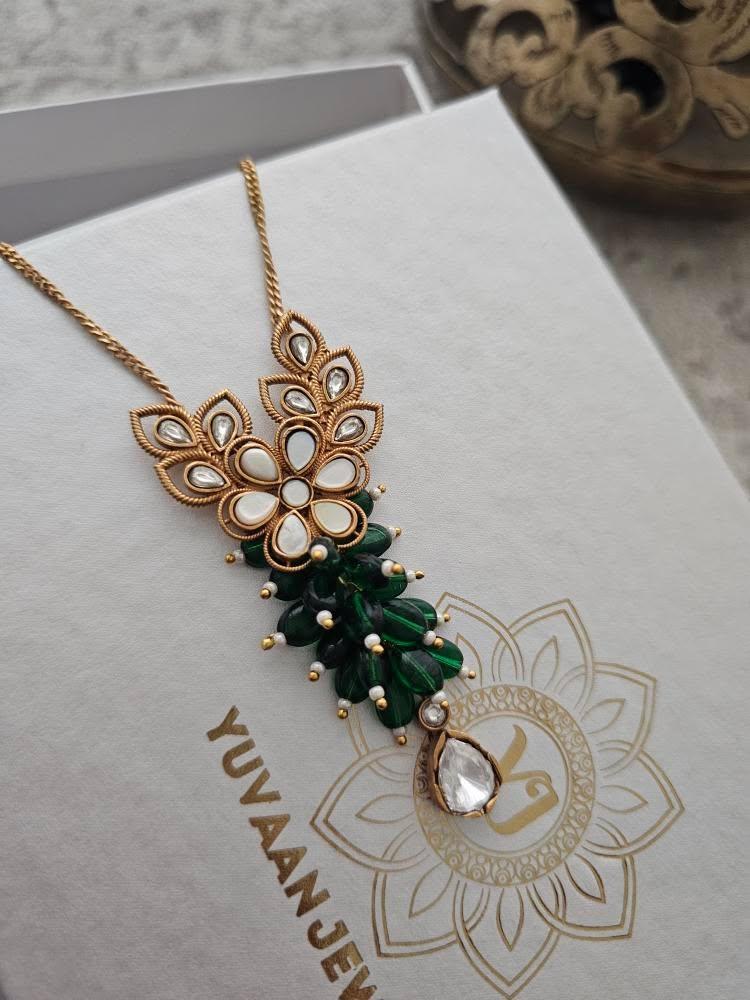 Vidhisha handcrafted delicate necklace Thumbnail