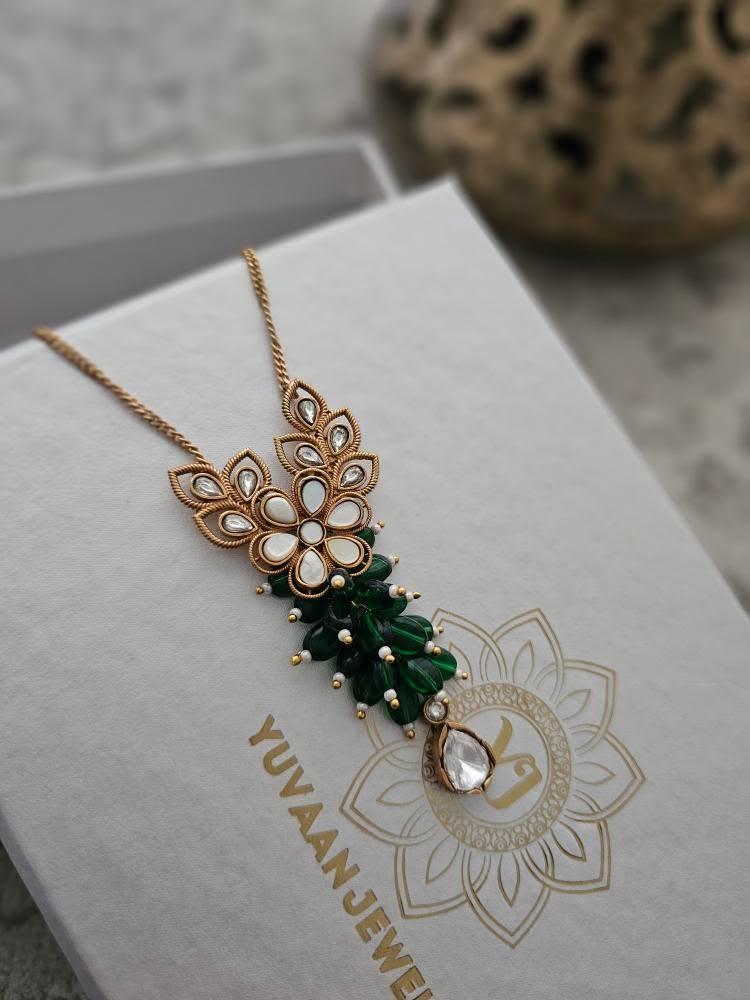 Vidhisha handcrafted delicate necklace Thumbnail