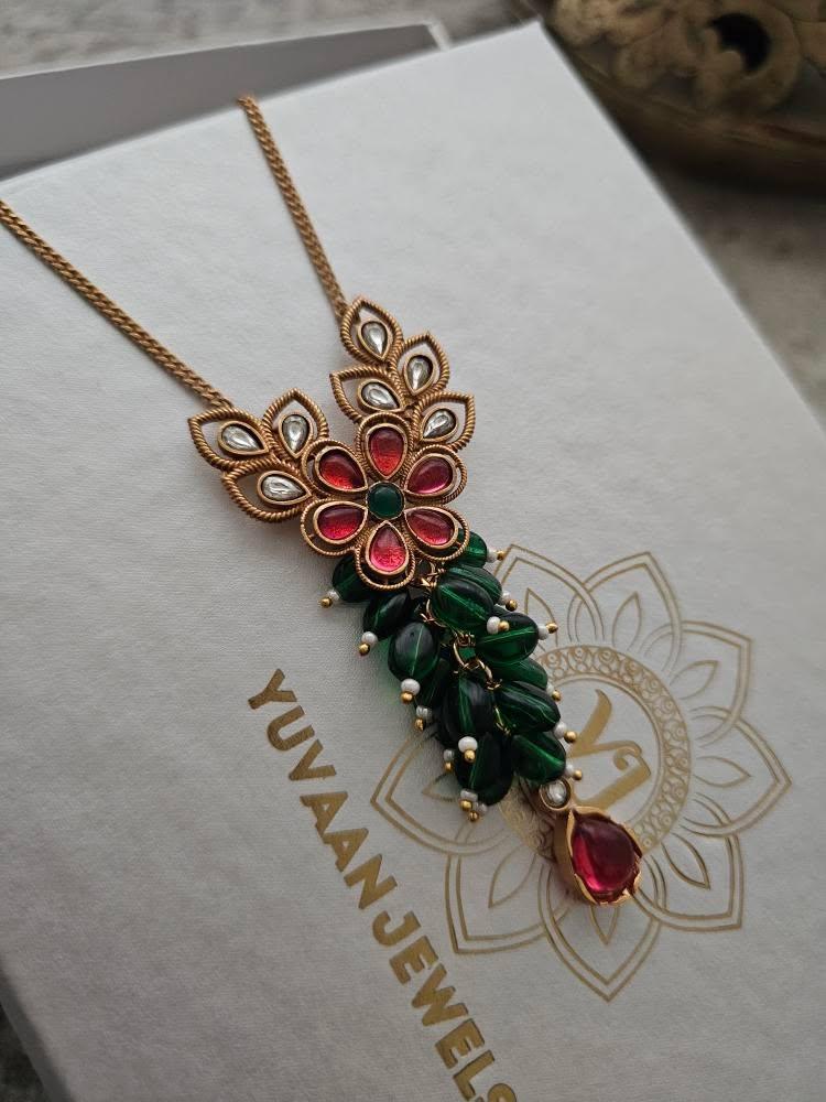 Vidhisha handcrafted delicate necklace Thumbnail