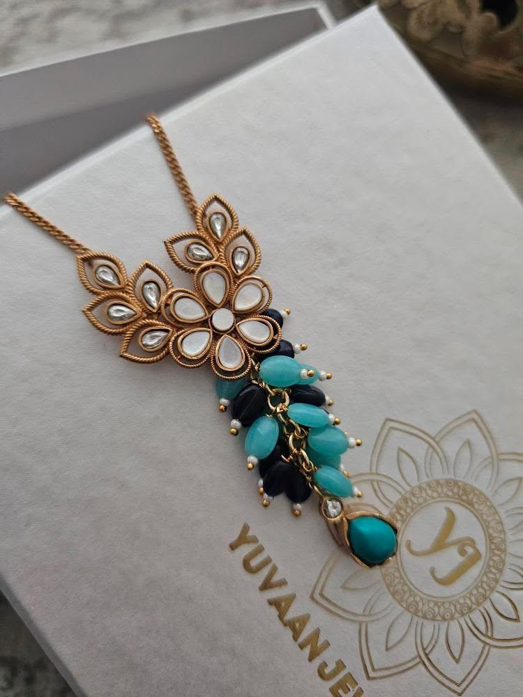 Vidhisha handcrafted delicate necklace Thumbnail