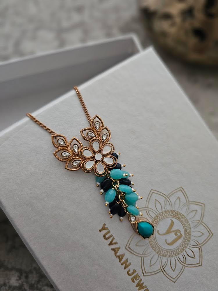 Vidhisha handcrafted delicate necklace Thumbnail