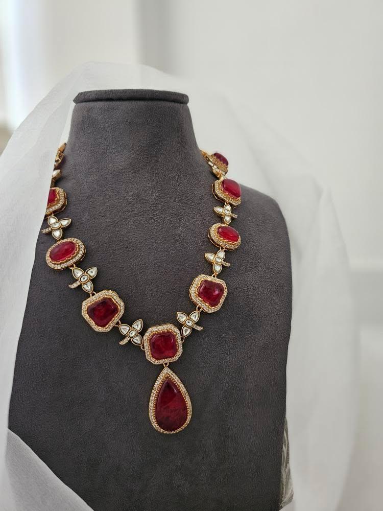 Mannara quartz necklace Thumbnail