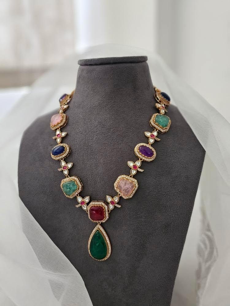 Mannara quartz necklace Thumbnail