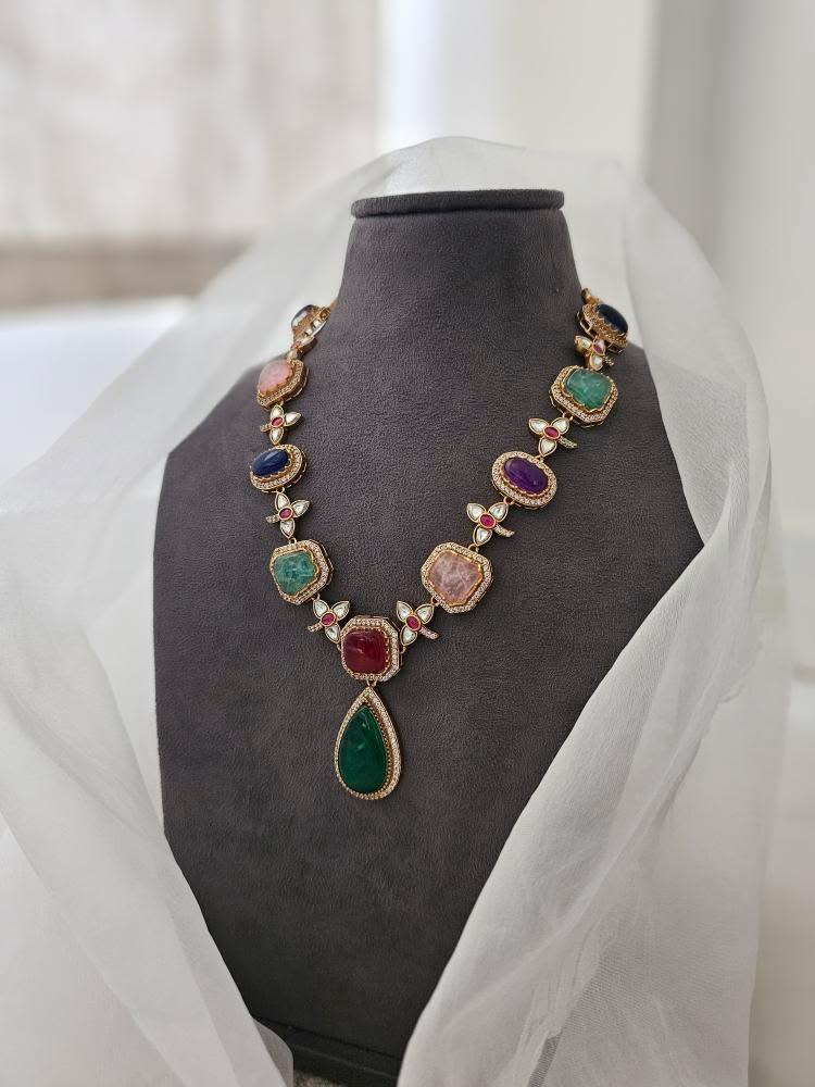 Mannara quartz necklace Thumbnail