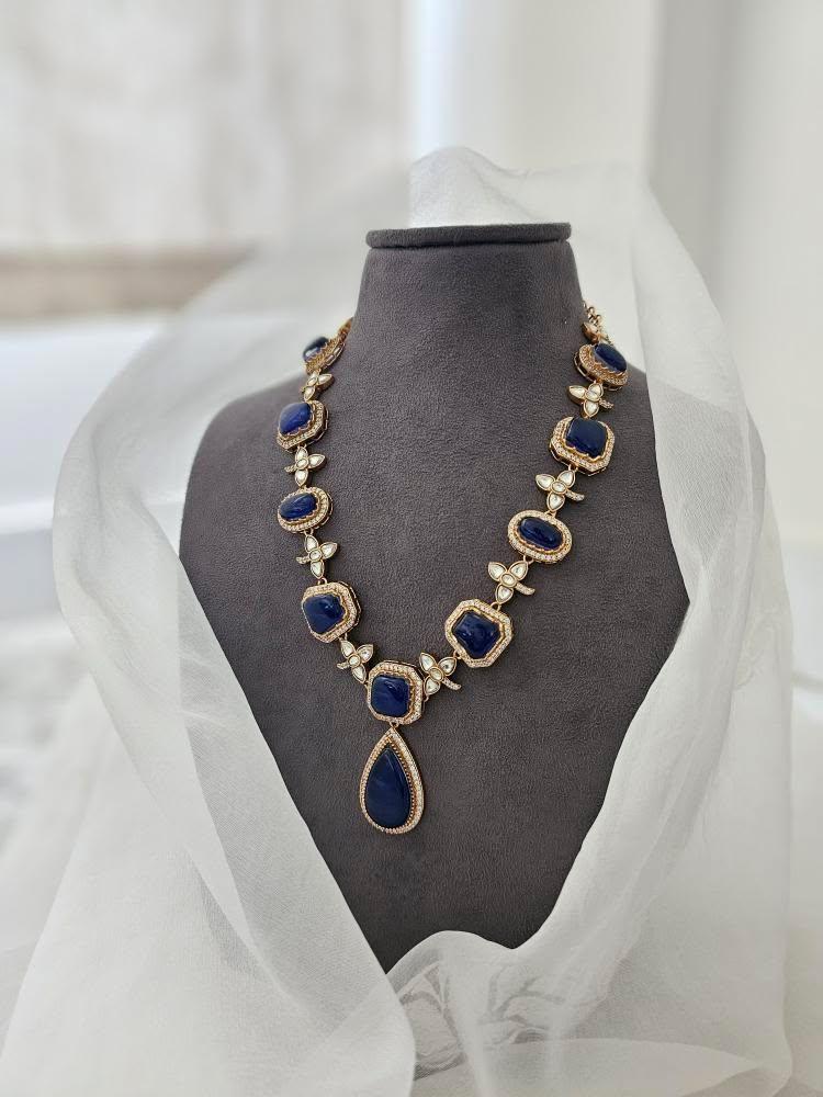 Mannara quartz necklace Thumbnail
