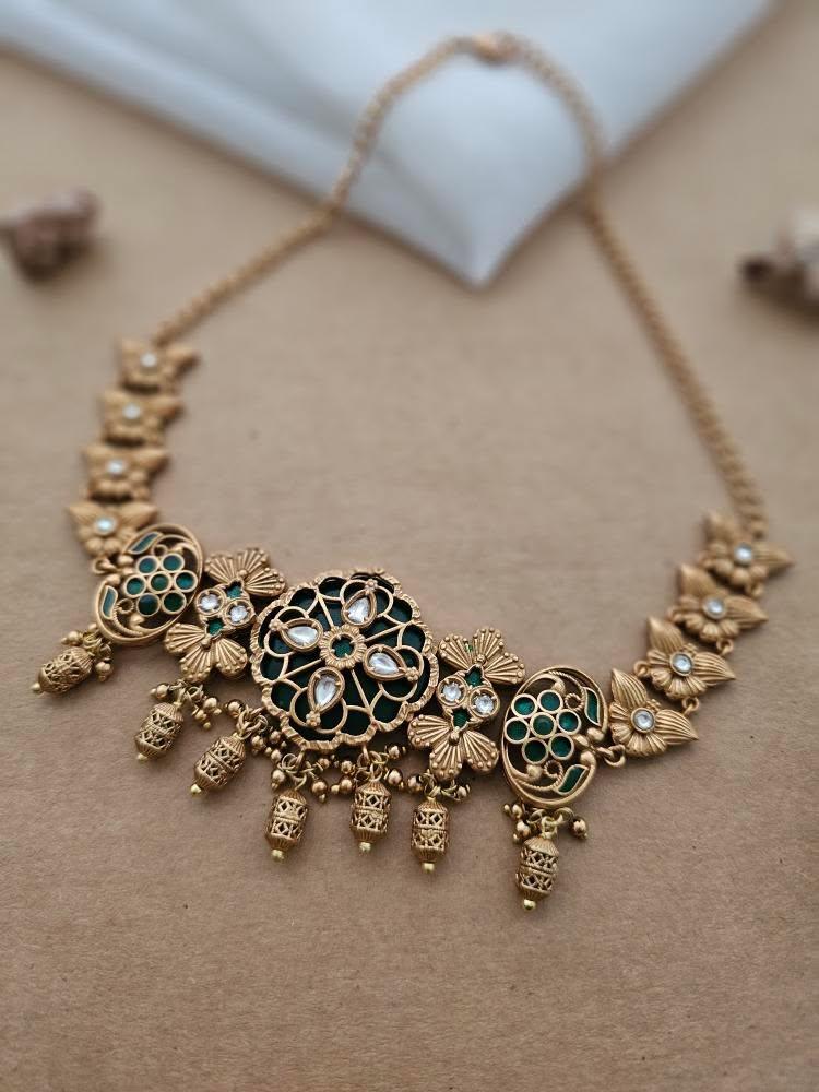 Anisa handcrafted choker Thumbnail