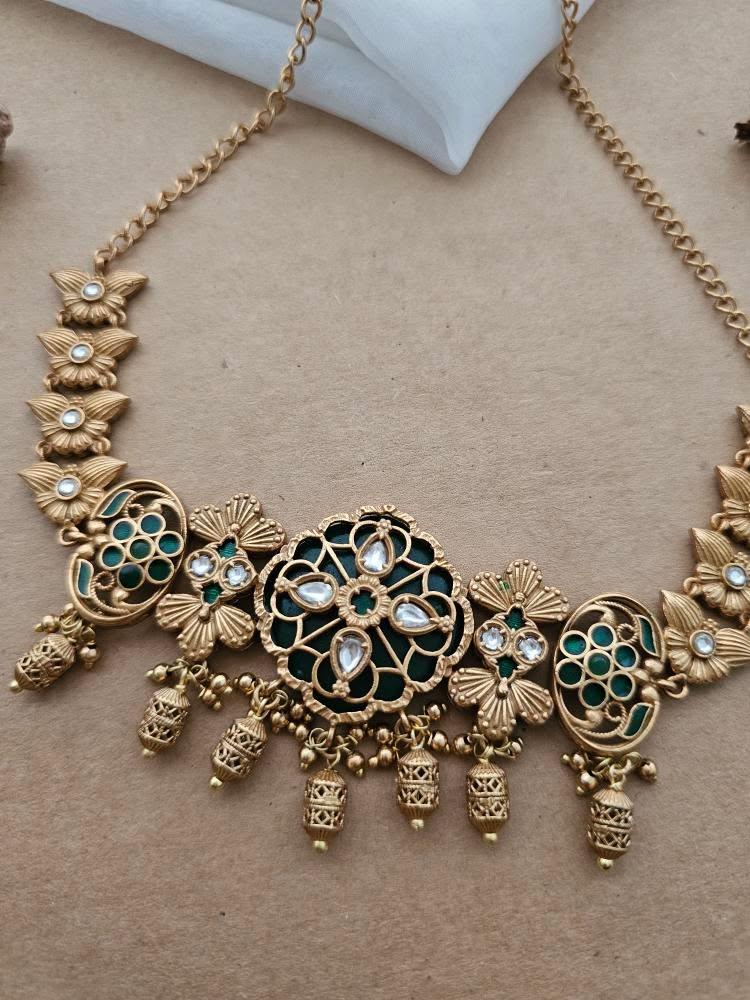 Anisa handcrafted choker Thumbnail