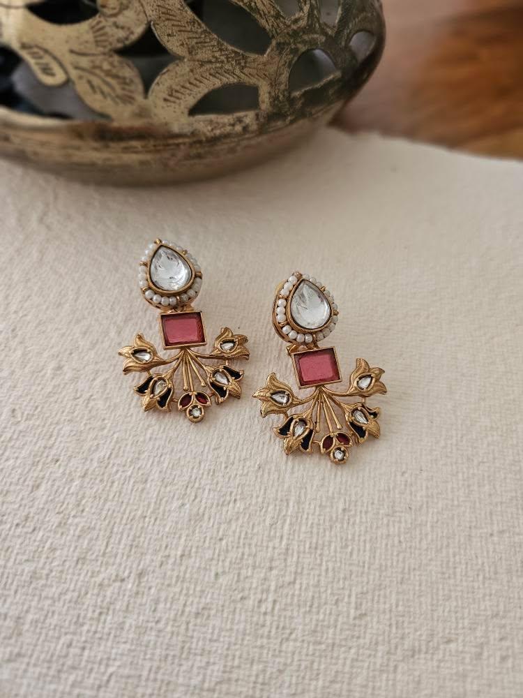 Vasuhi handcrafted choker Thumbnail