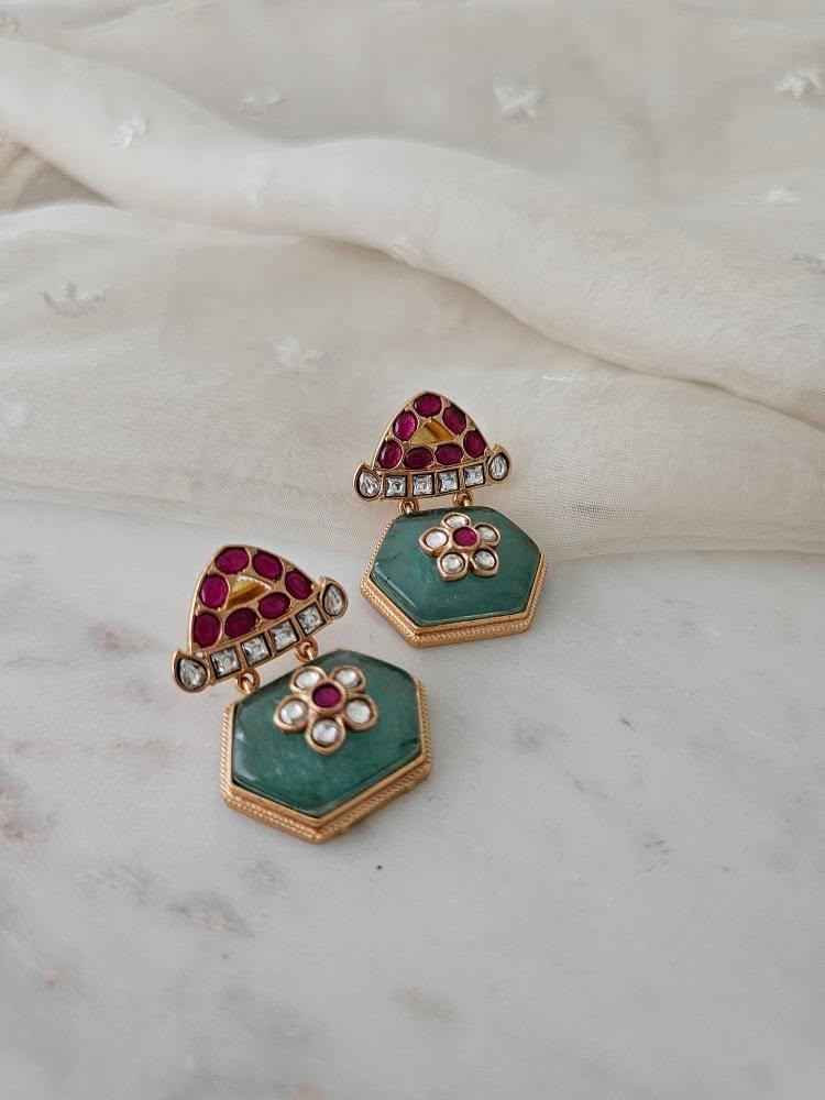 Avani quartz and polki choker Thumbnail