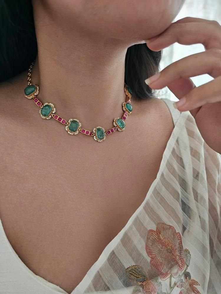 Shanta delicate necklace Thumbnail