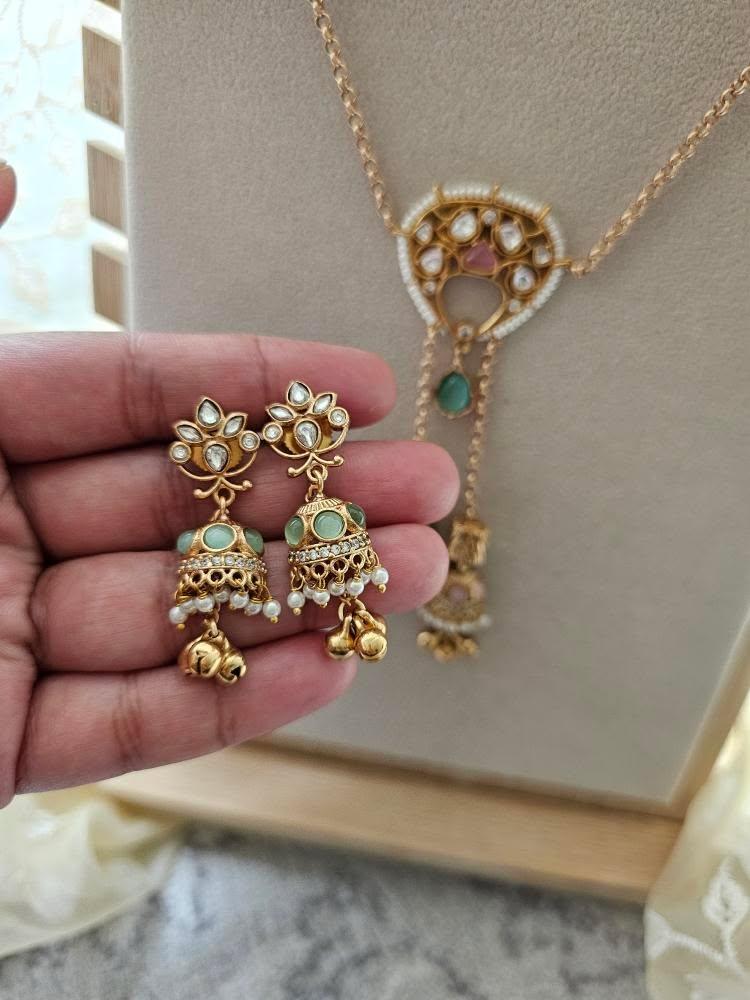 Purabi handcrafted delicate necklace Thumbnail