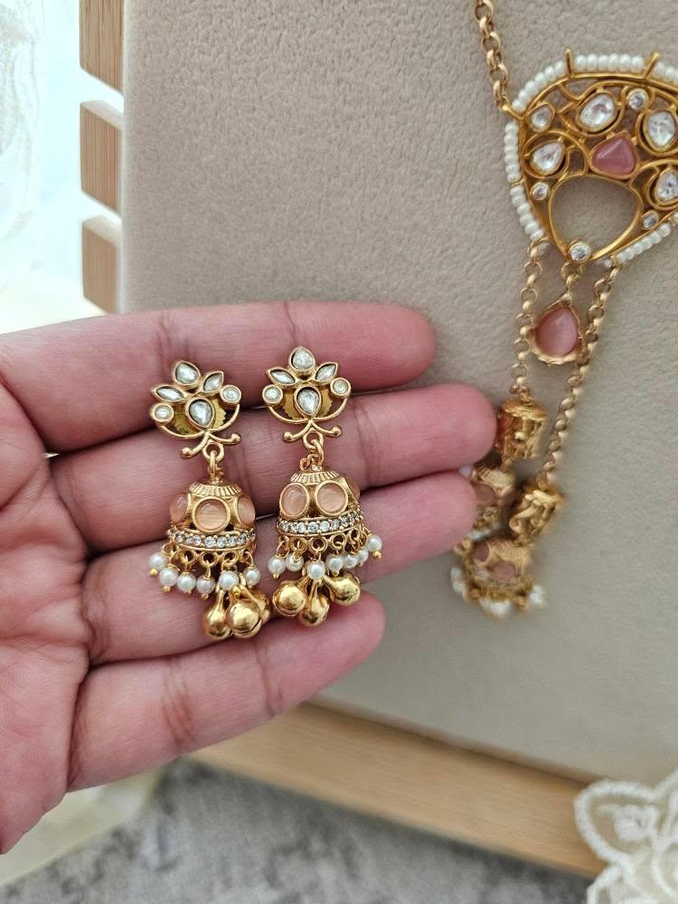 Purabi handcrafted delicate necklace Thumbnail