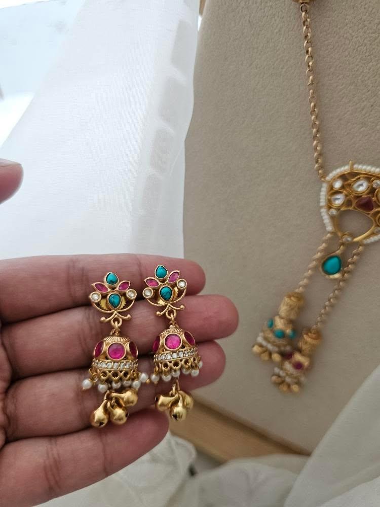 Purabi handcrafted delicate necklace Thumbnail