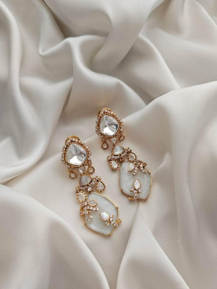 Agastya quartz earrings Thumbnail