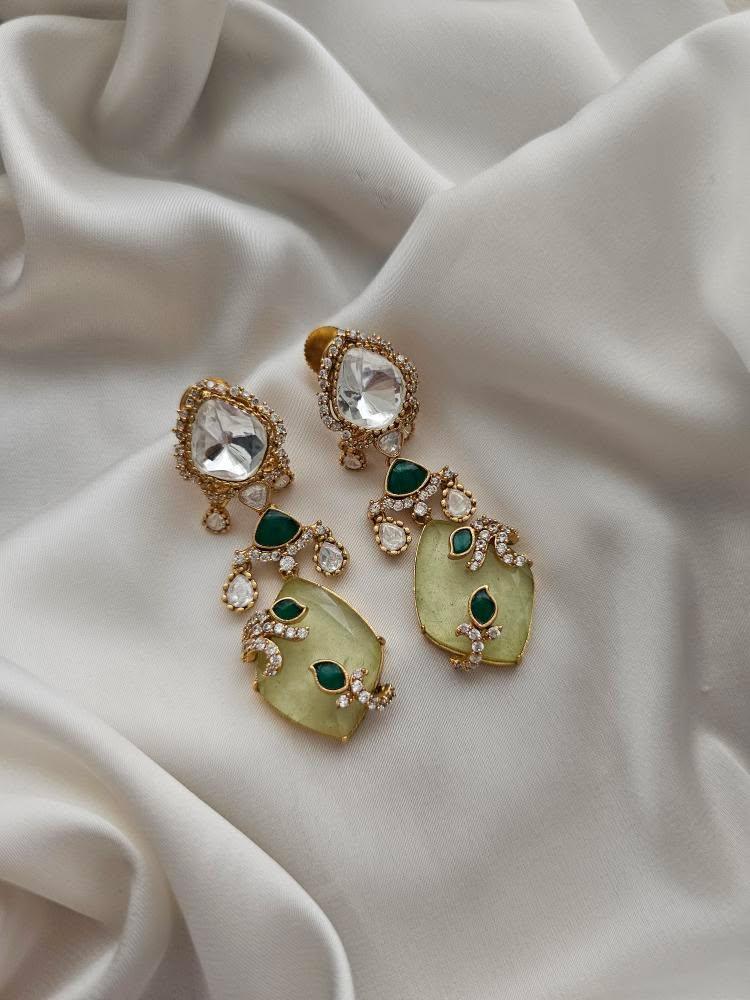 Agastya quartz earrings Thumbnail