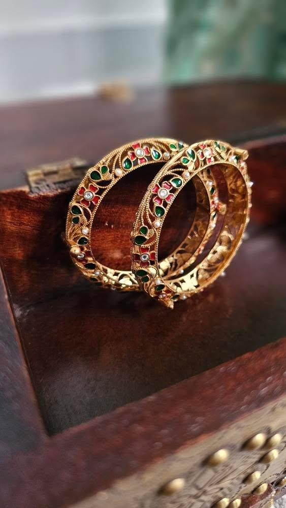 Mir handcrafted bangle Thumbnail