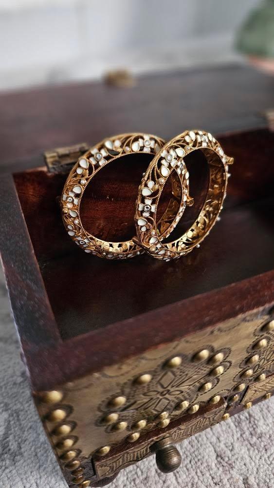 Mir handcrafted bangle Thumbnail