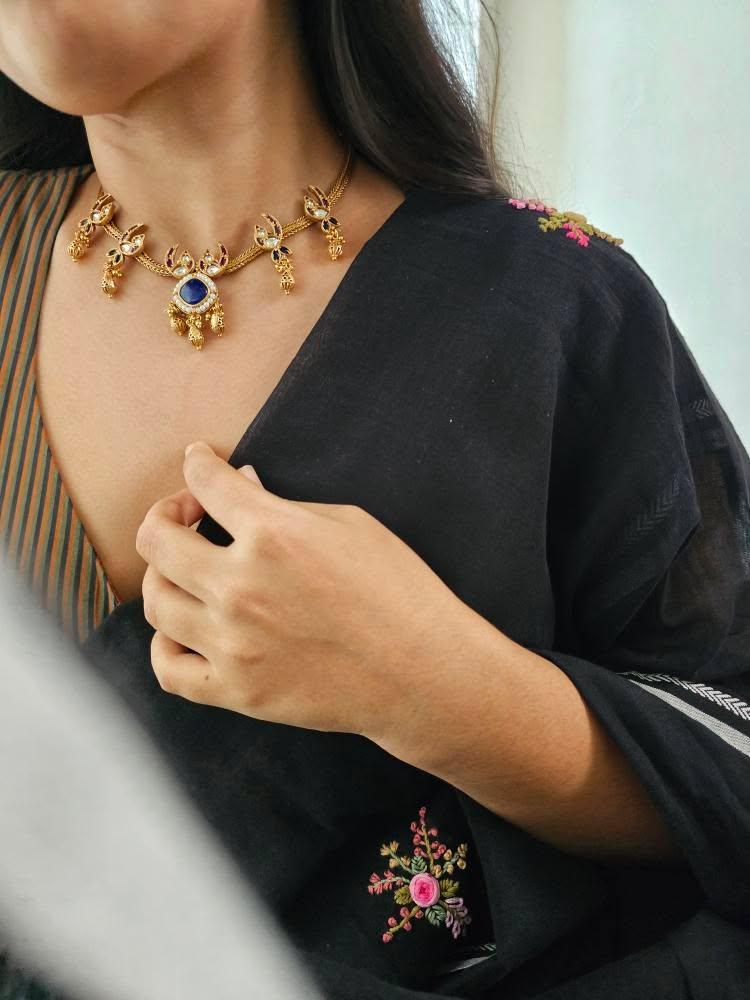 Mora handcrafted necklace Thumbnail