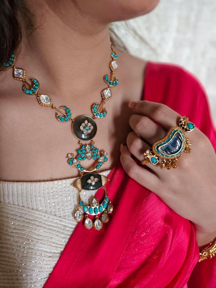 Hiya polki and quartz necklace Thumbnail