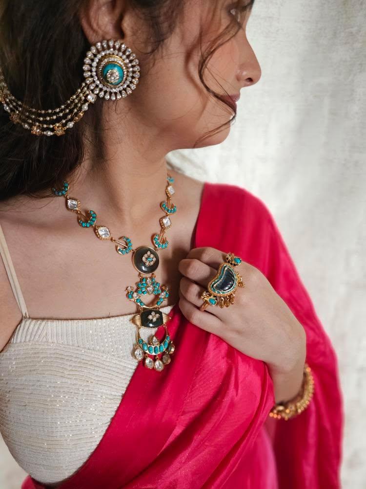 Hiya polki and quartz necklace Thumbnail