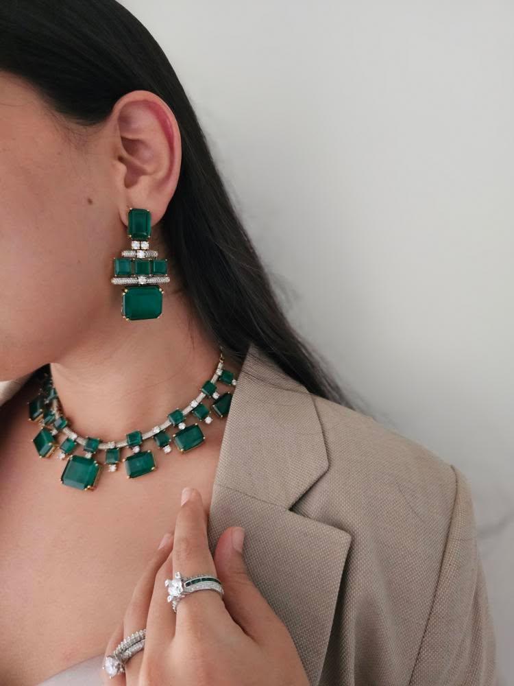 Eshvik quartz necklace Thumbnail
