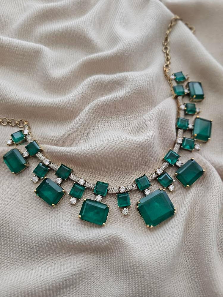 Eshvik quartz necklace Thumbnail