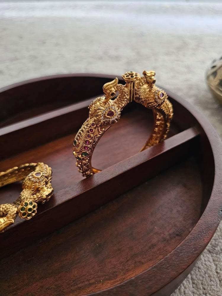 Mor handcrafted bangles Thumbnail