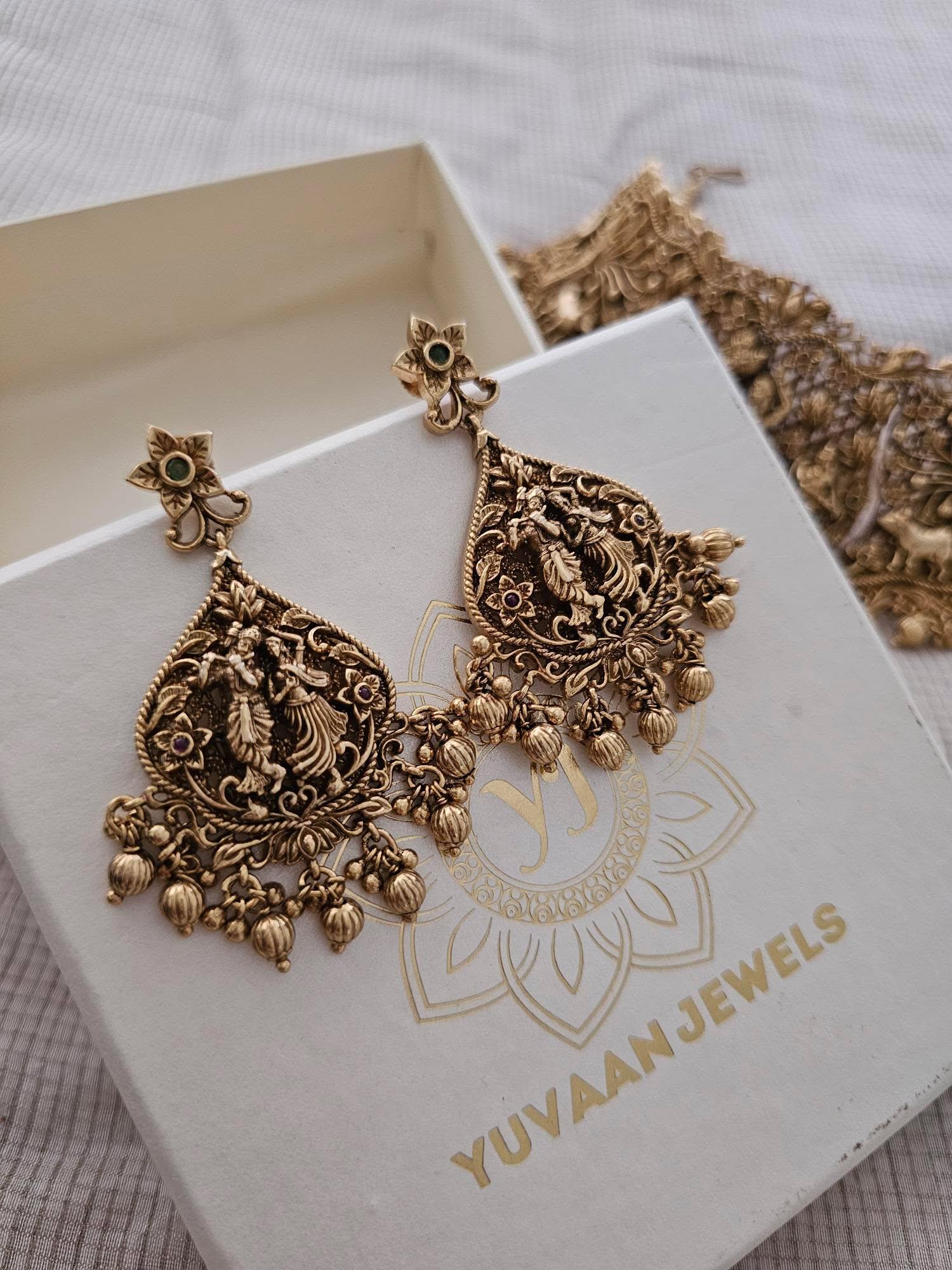 Sita handcrafted choker Thumbnail