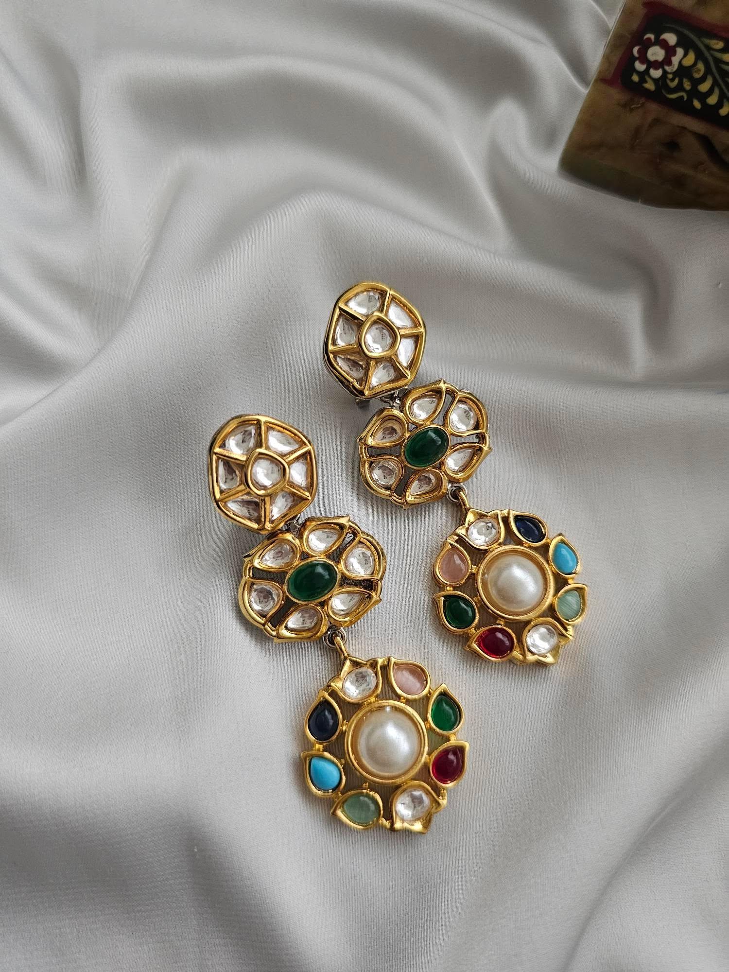 Hafsa quartz long necklace Thumbnail