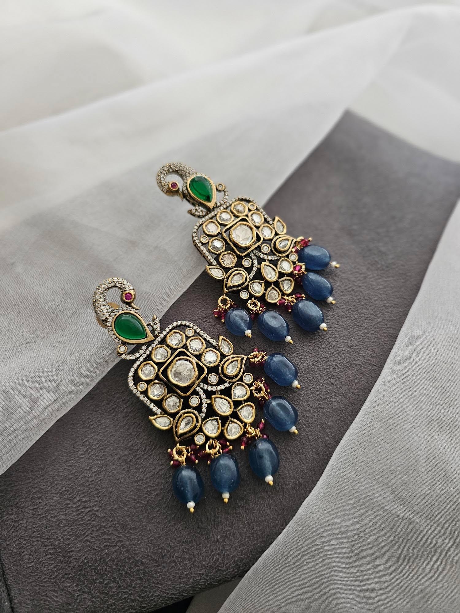 Saazish quartz and pearl necklace Thumbnail