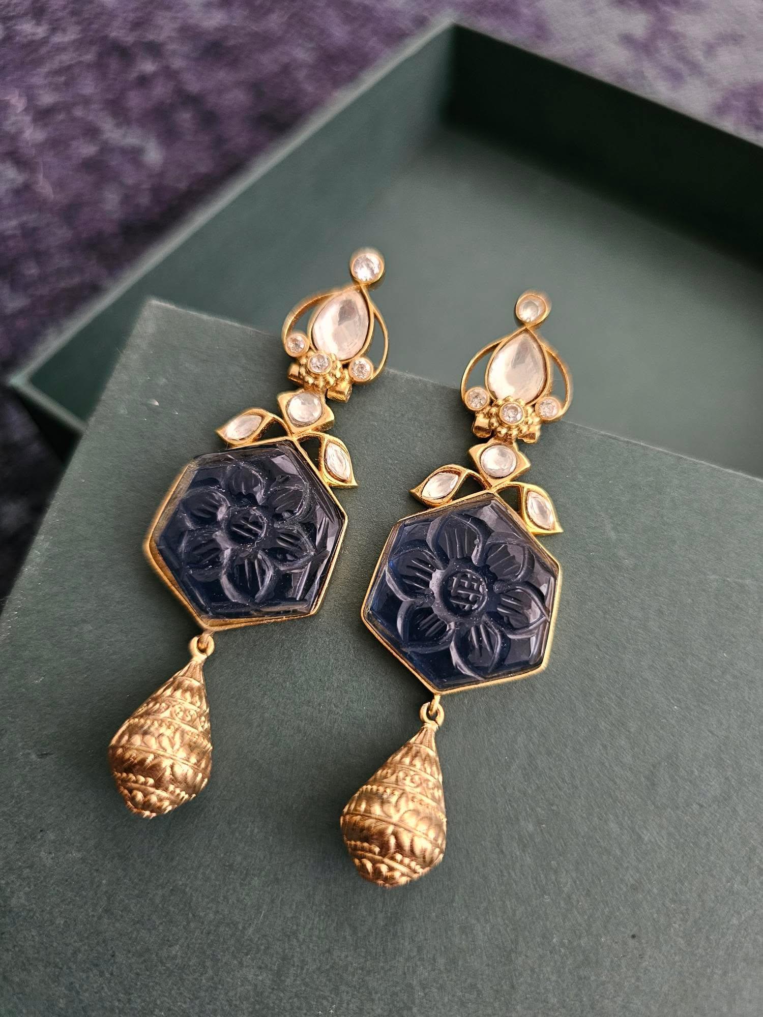 Vrushika quartz earrings Thumbnail