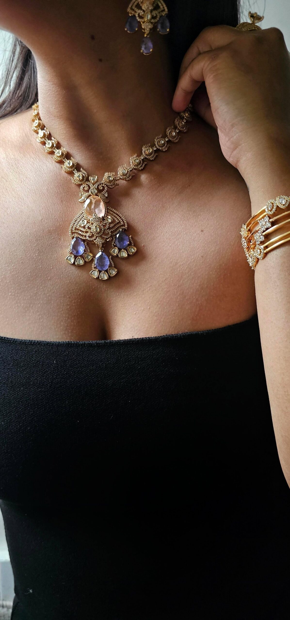 Irisha quartz and polki necklace Thumbnail