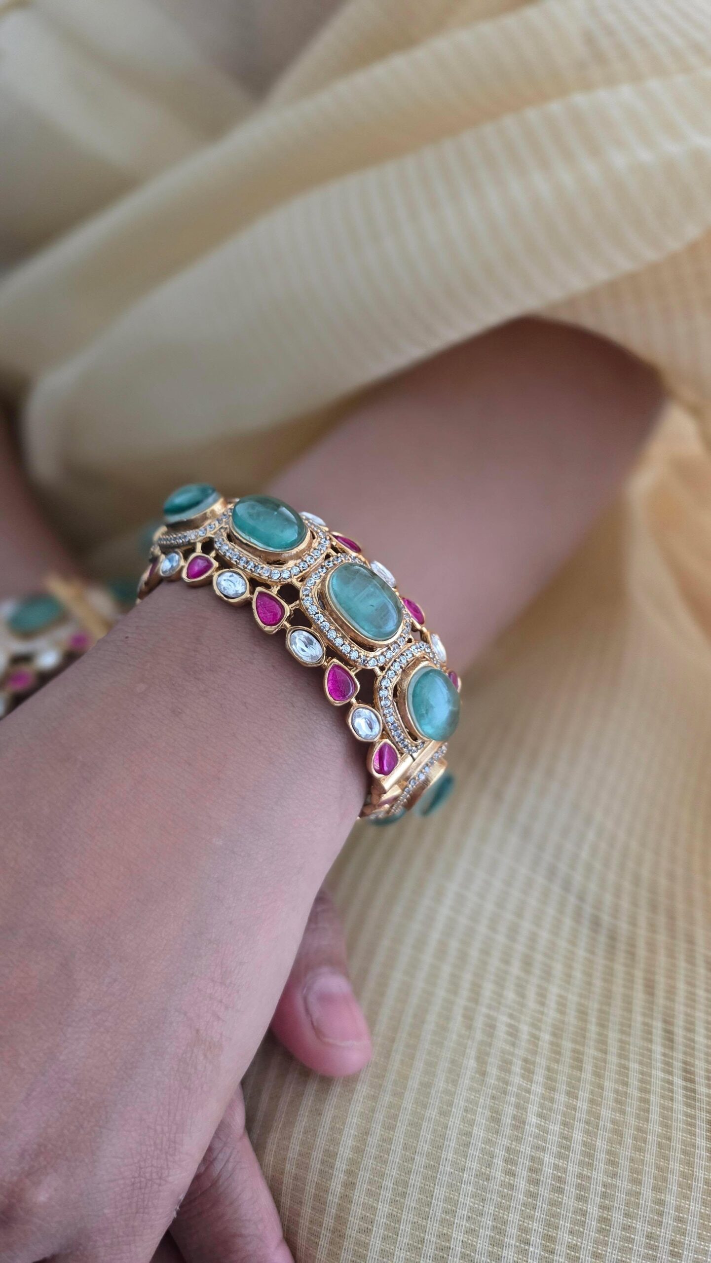 Aarna quartz kada Thumbnail