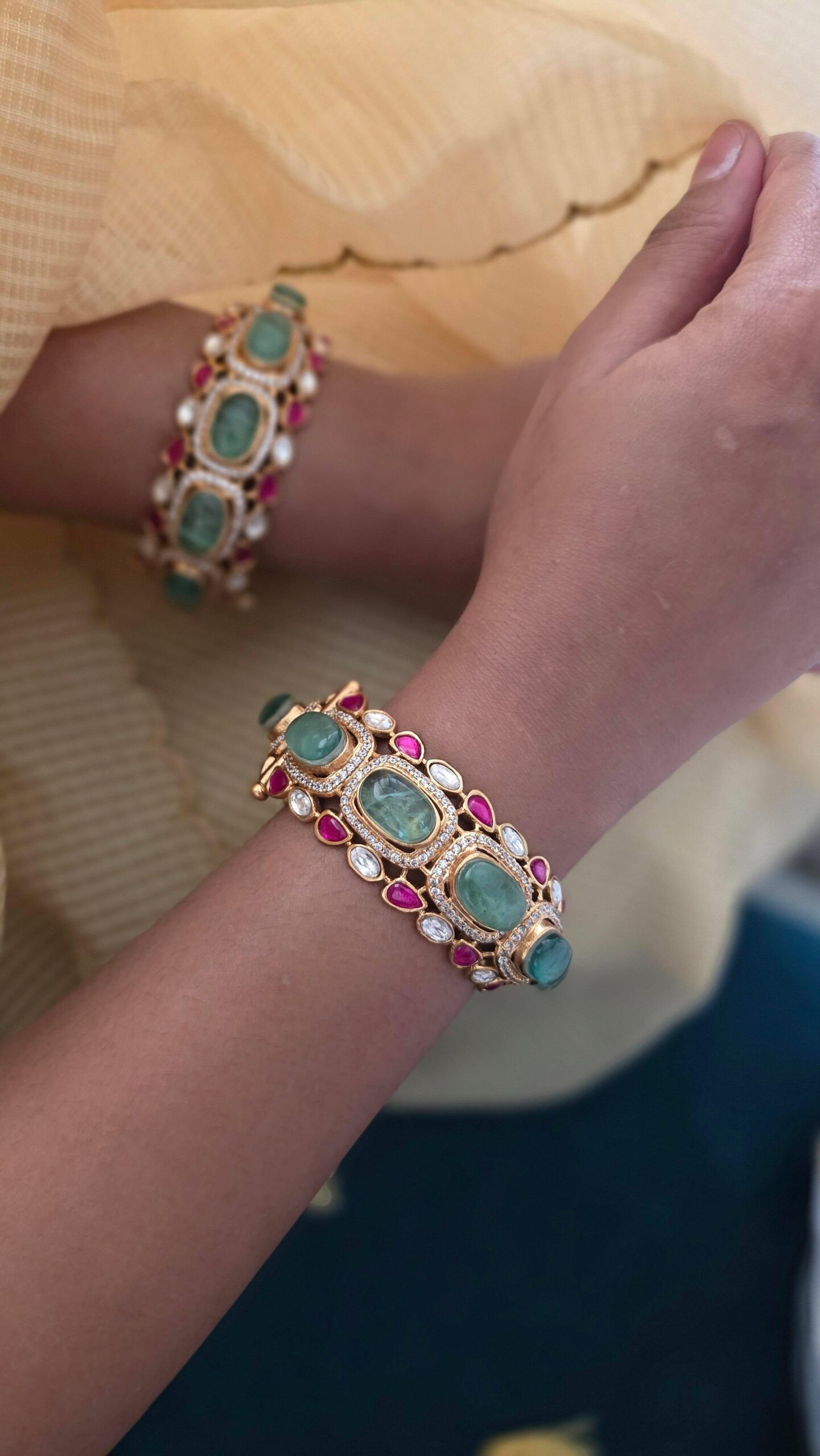 Aarna quartz kada Thumbnail