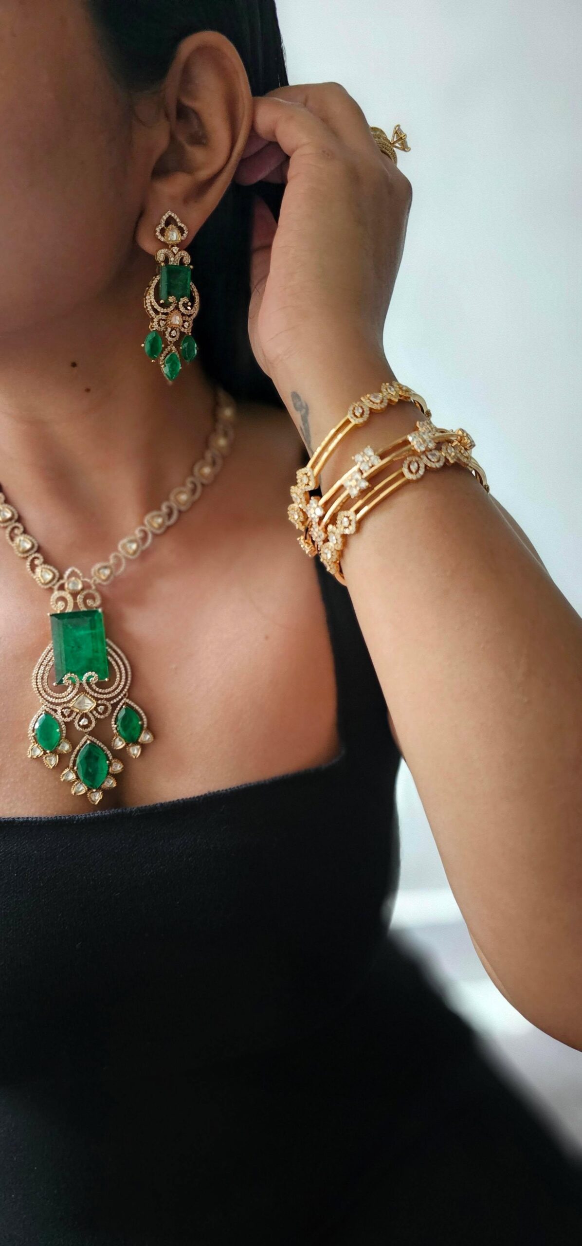 Amara quartz and polki necklace Thumbnail