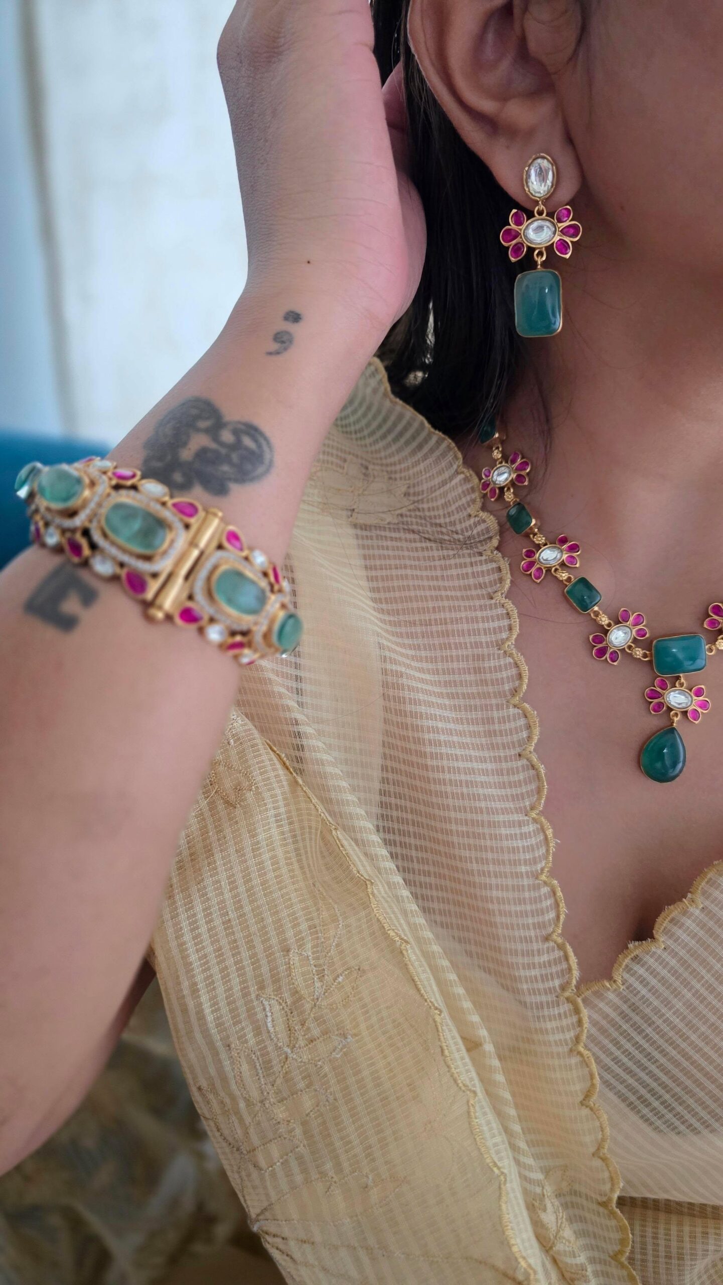 Saanvi quartz necklace Thumbnail