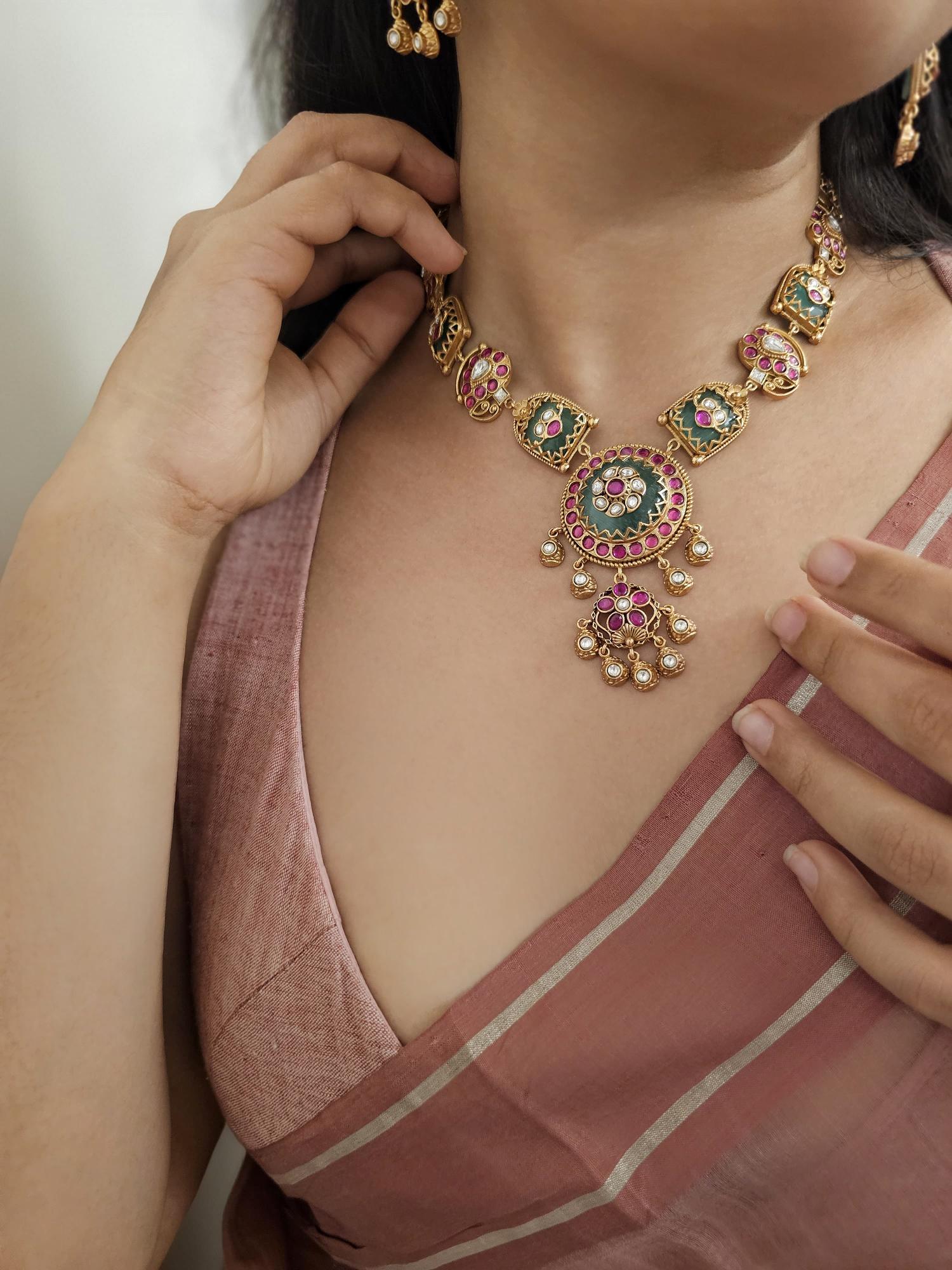 Indriya handcrafted necklace Thumbnail