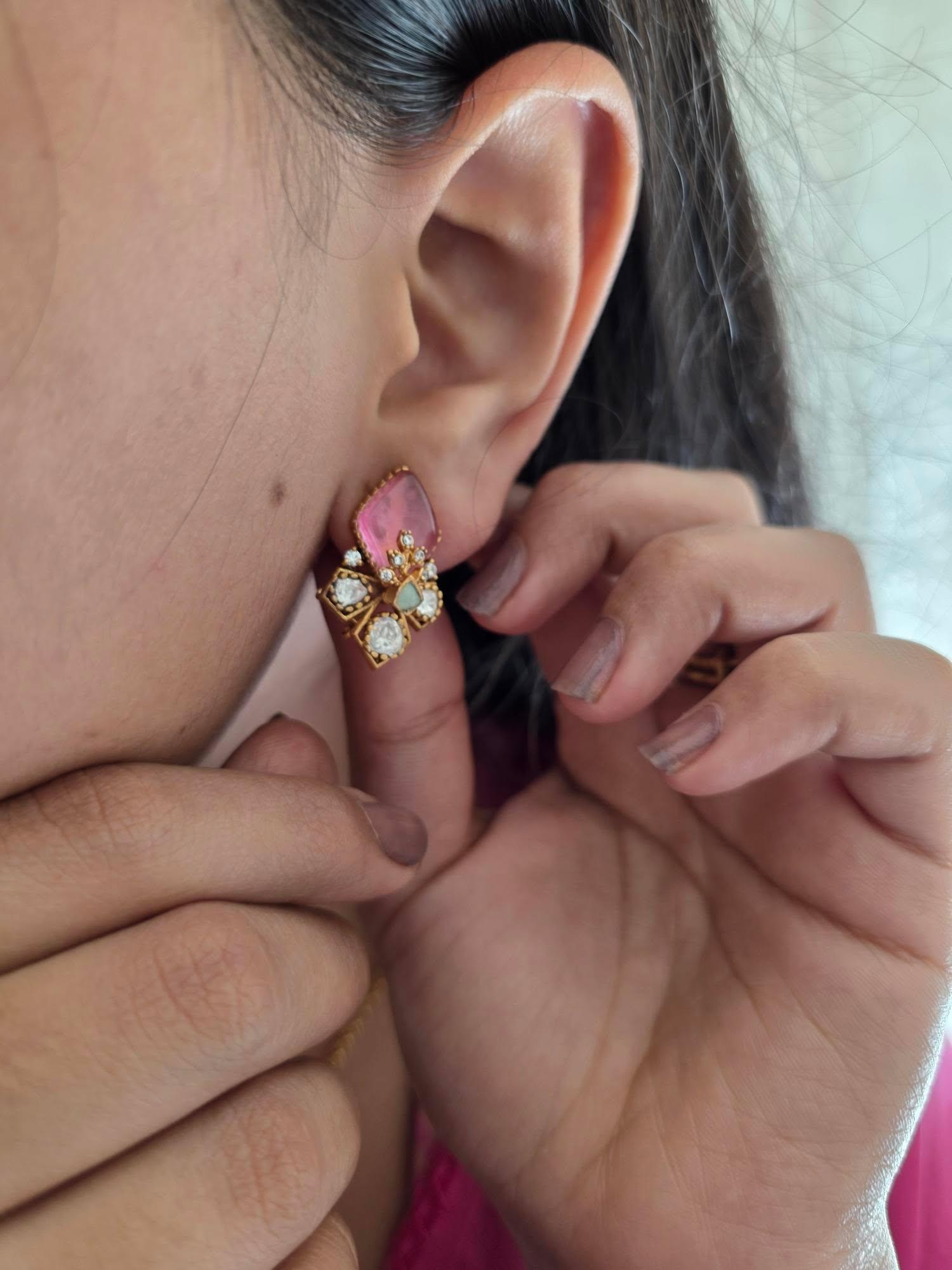 Reena delicate quartz necklace Thumbnail