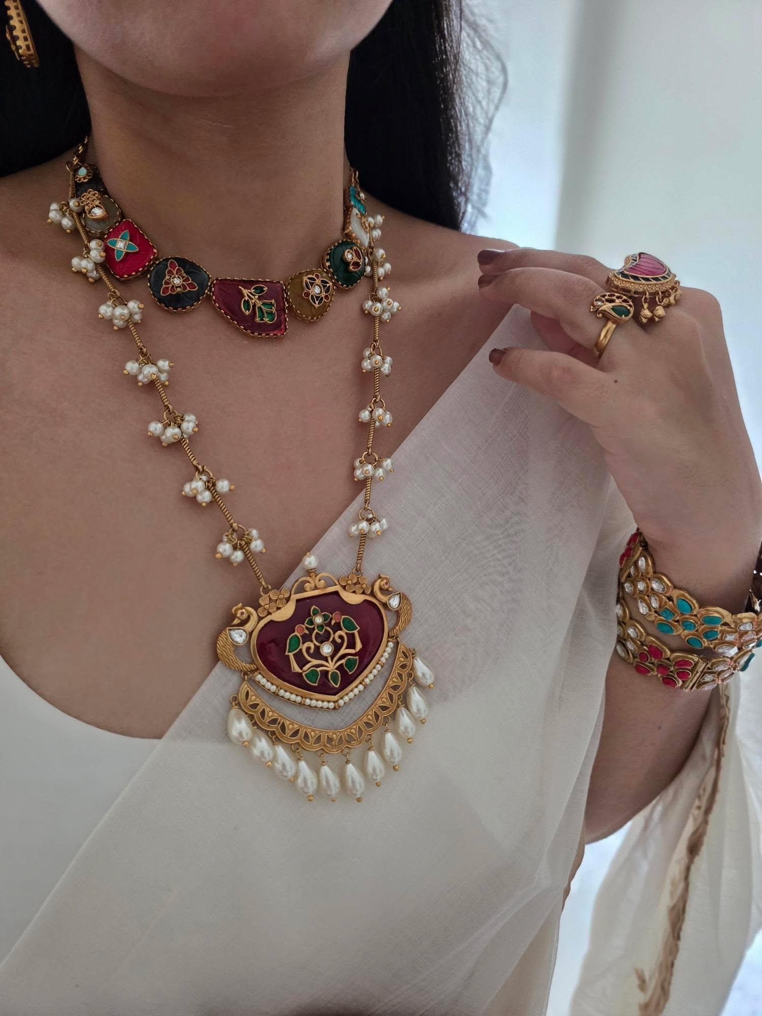 Urja handcrafted quartz necklace Thumbnail