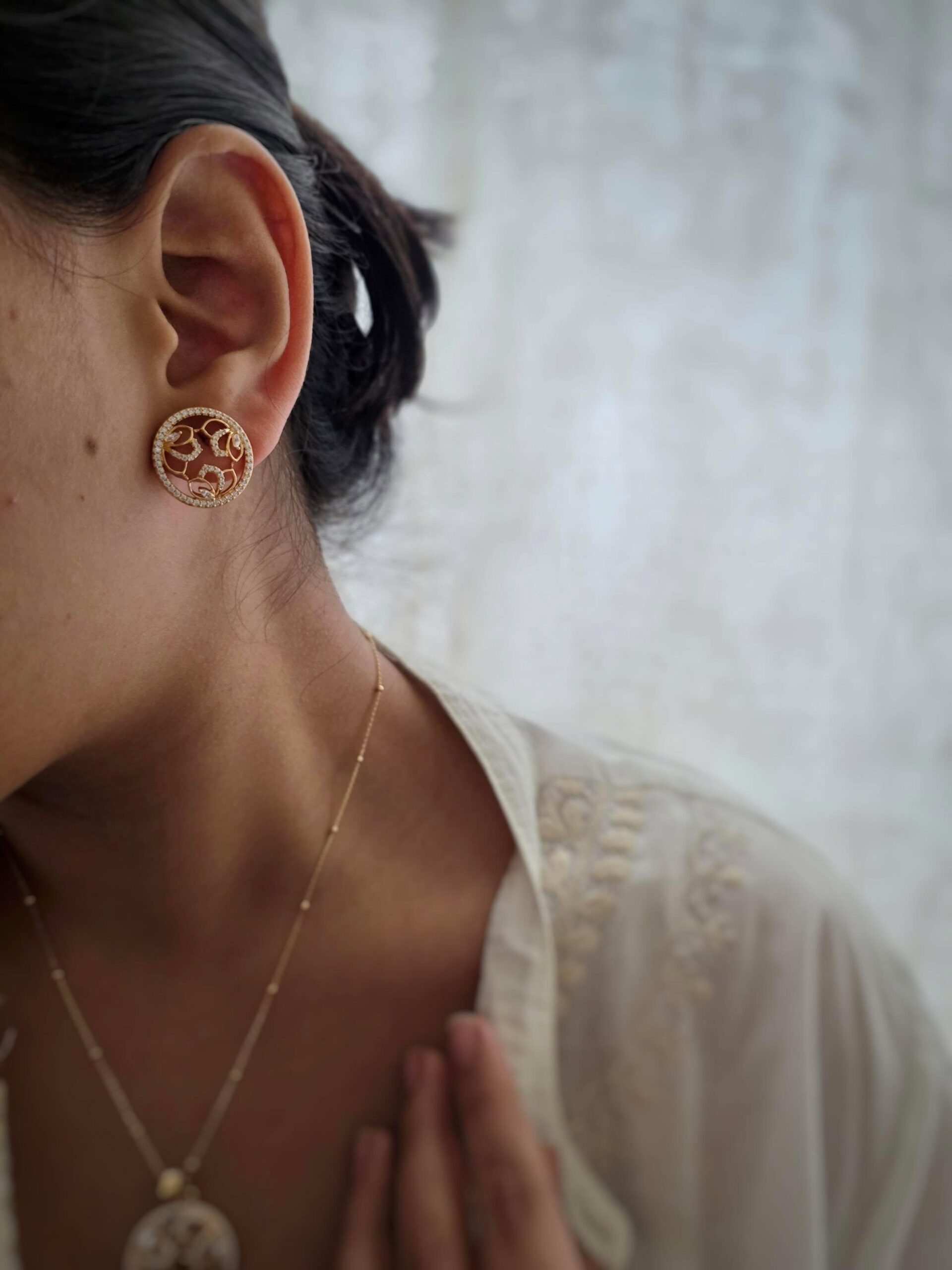 Purna delicate necklace Thumbnail