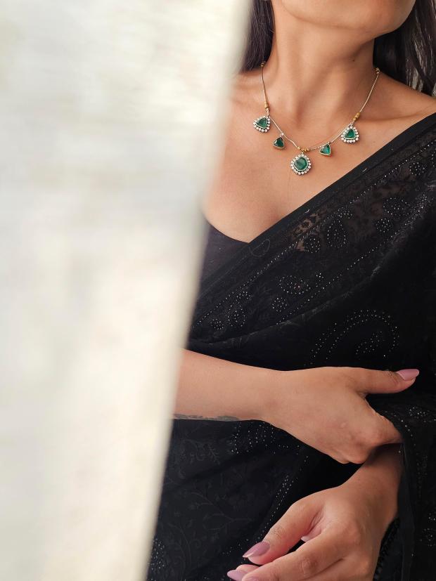 Jaaved handcrafted necklace with earrings Thumbnail