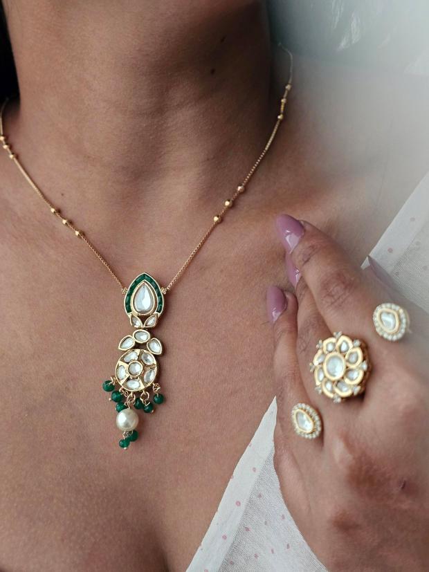 Damyanti  handcrafted necklace with earrings Thumbnail