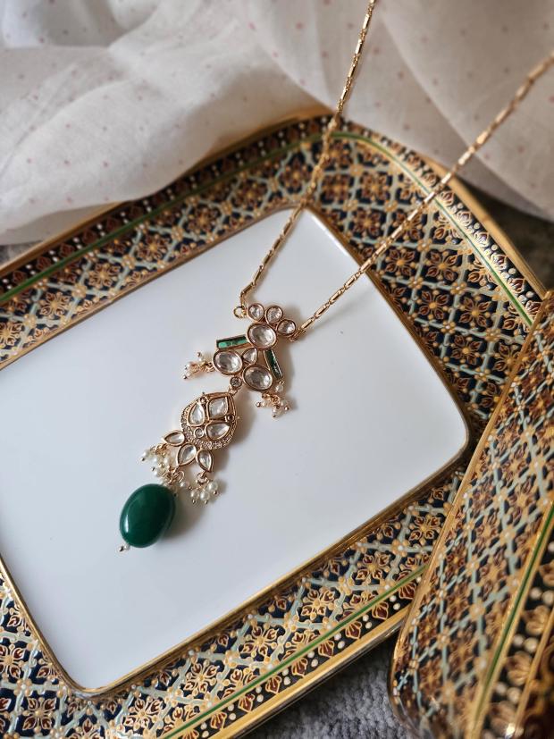 Manikya handcrafted necklace with earrings Thumbnail