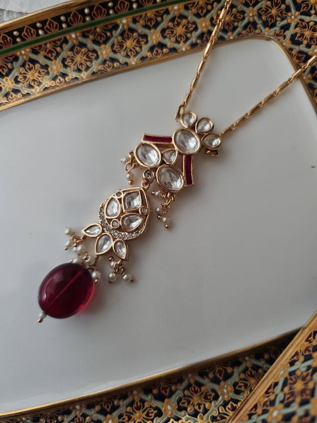 Manikya handcrafted necklace with earrings Thumbnail