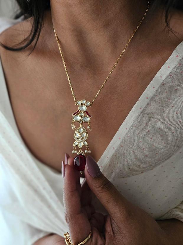 Manikya handcrafted necklace with earrings Thumbnail