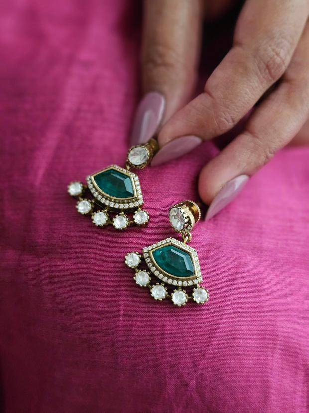 Zaraab handcrafted necklace with earrings Thumbnail