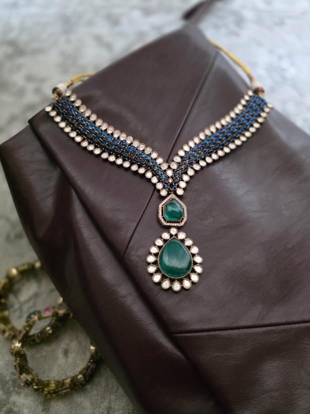 Manorama handcrafted necklace with earrings Thumbnail