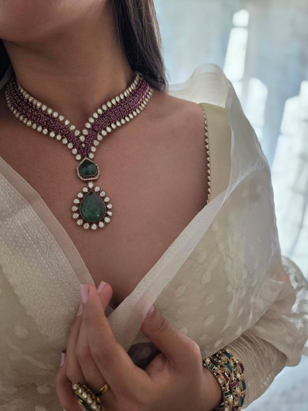 Manorama handcrafted necklace with earrings Thumbnail