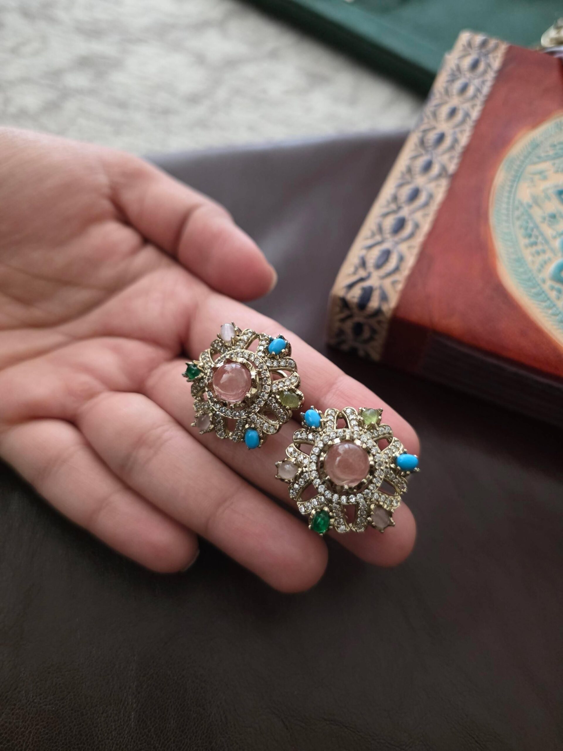 Varu antique polki studs Thumbnail